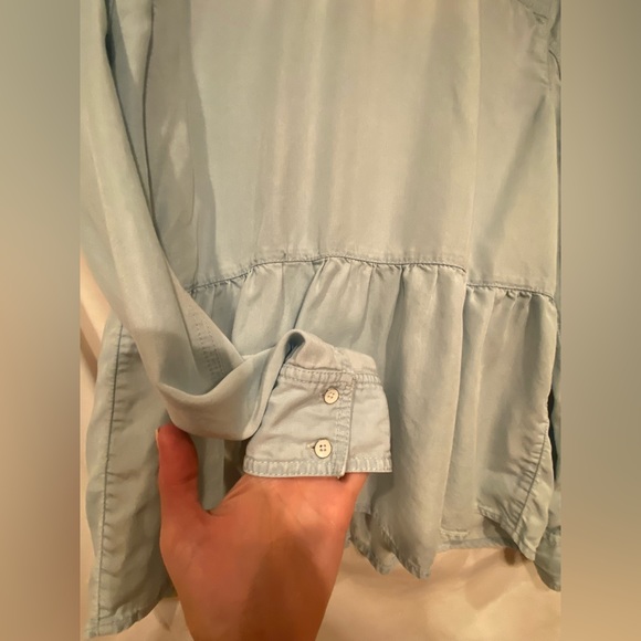 Caslon. Size S. Light chambray weekend top. - Picture 3 of 5